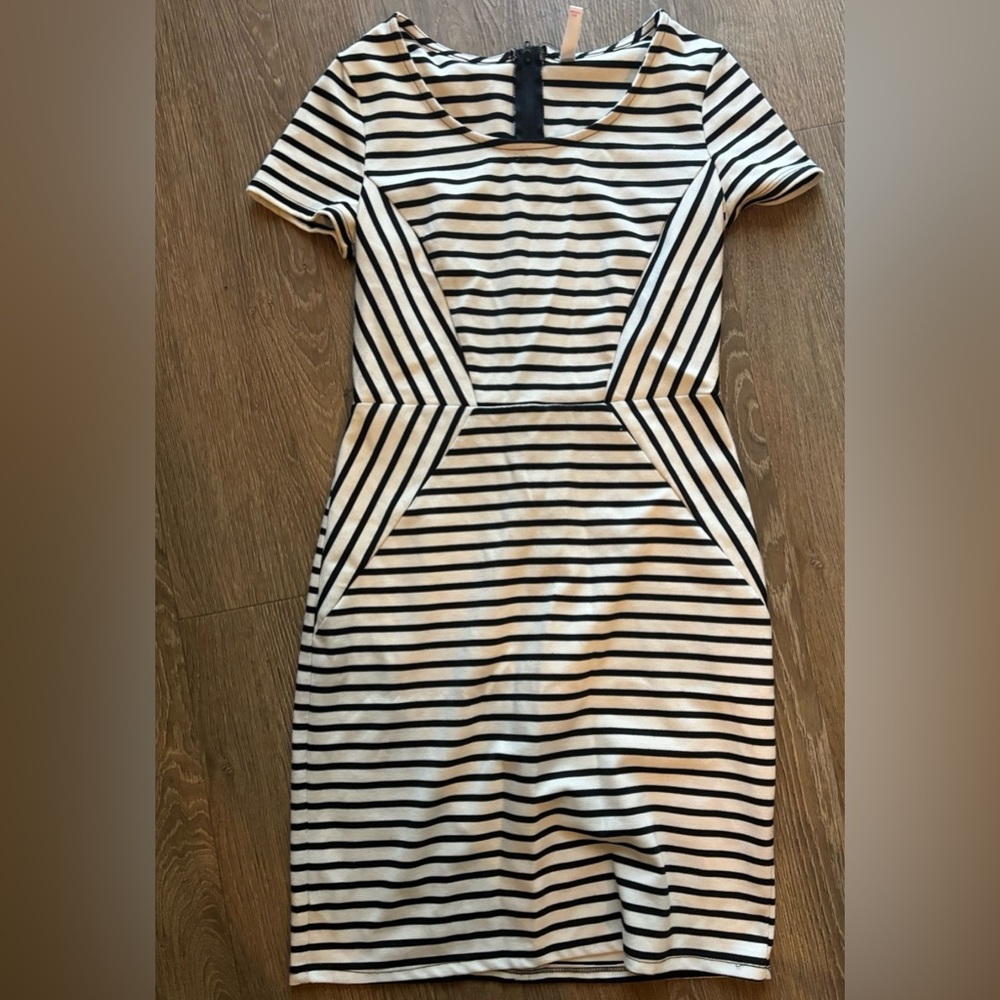 Xhilaration womens Size Small Dress